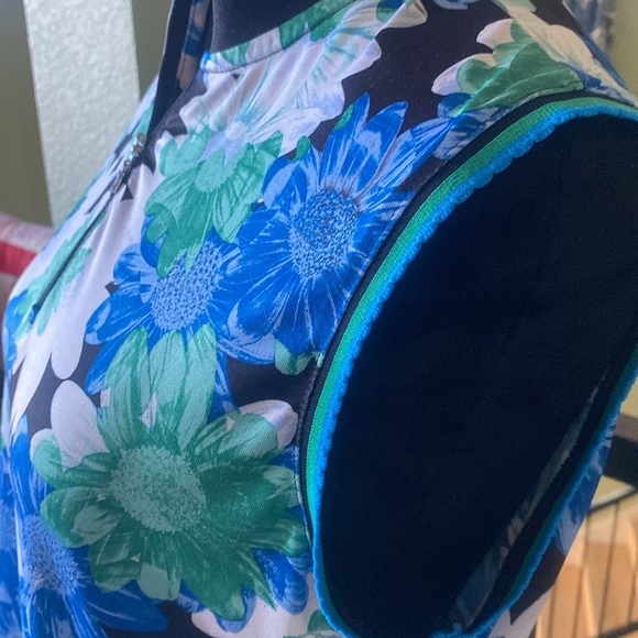 Callaway Floral Sleeveless Zip Golf Polo - Picture 4 of 8